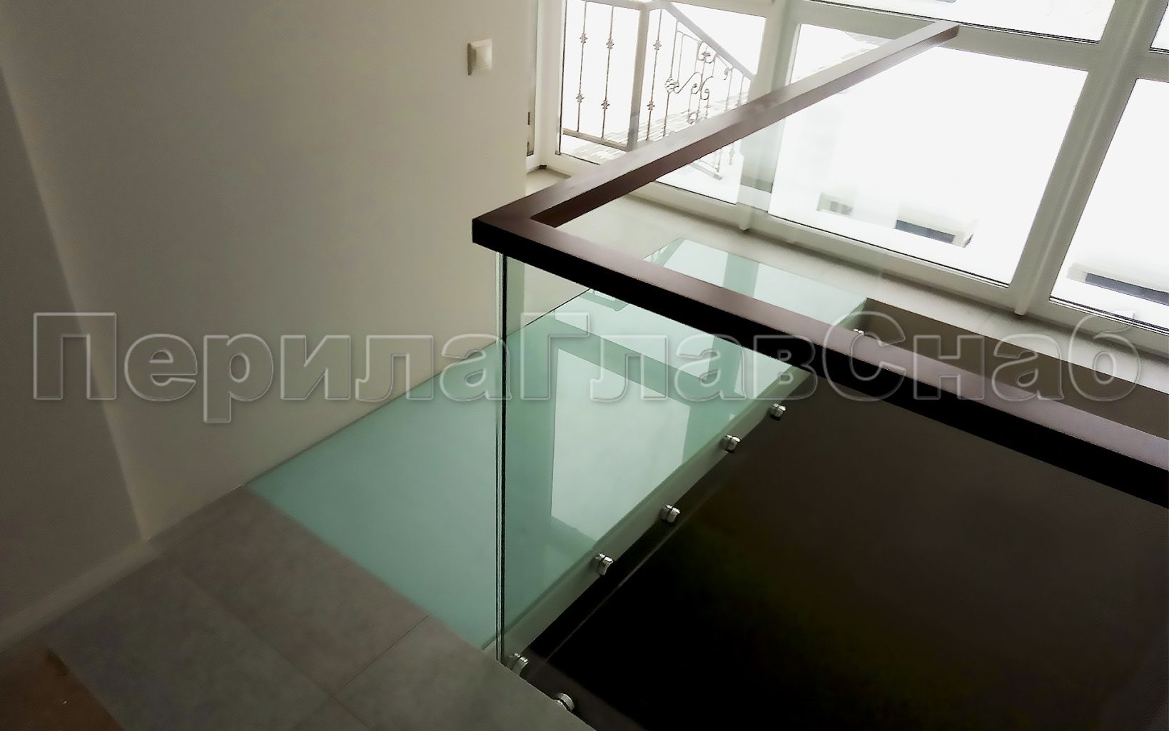 Pol steklo (2).jpg Pol steklo (2).jpg