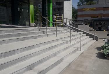 Двухригельные перила и ограждения купить в Москве