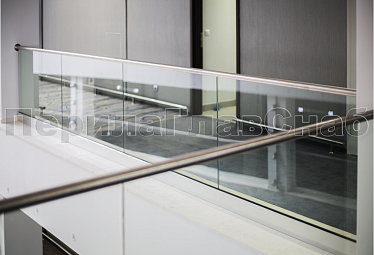 Стеклянные ограждения для балконов купить в Москве