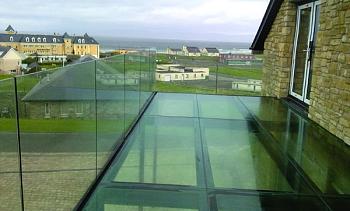 Стеклянные полы на балконе в Москве. Готовые проекты ПерилаГлавСнаб