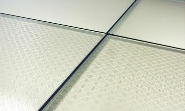 Стеклянный пол в квартиру с декоративным стеклом купить в Москве