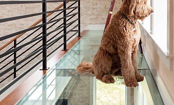 Стеклянный пол на площадке в частном доме в Москве. Готовые проекты ПерилаГлавСнаб