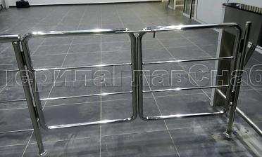 Нержавеющие двустворчатые калитки с горизонтальным заполнением купить в Москве