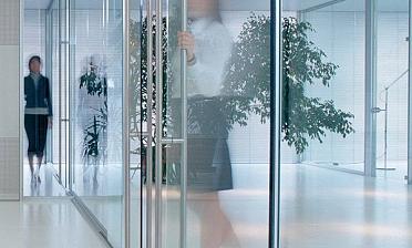 Перегородки в офис с прозрачным стеклом премиум купить в Москве