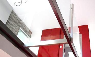 Стеклянные полы из закаленного стекла купить в Москве