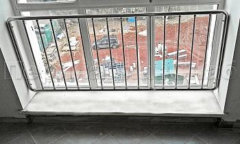 Ограждения из нержавейки экранного типа «Частокол» для окон в Москве. Готовые проекты ПерилаГлавСнаб