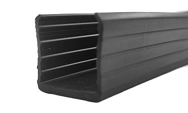 Уплотнитель в поручень с пазом 24х24 для стекла 10+10мм ПВХ, черный Фk310 купить в Москве