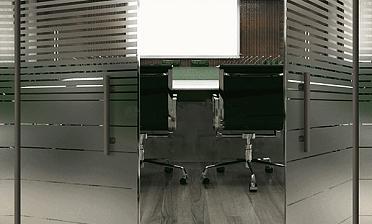 Перегородки из стекла с пленкой для офиса премиум купить в Москве