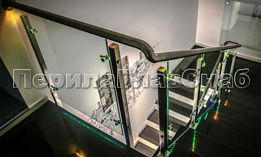 Ограждения со стеклом и подсветкой поручня купить в Москве