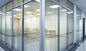 Cтеклянные перегородки - вариант 4 в Москве. Готовые проекты ПерилаГлавСнаб