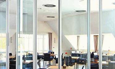 Стеклянные перегородки для зоны отдыха в офисе купить в Москве