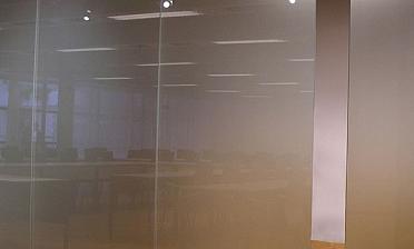 Стеклянные матовые перегородки в офис премиум купить в Москве