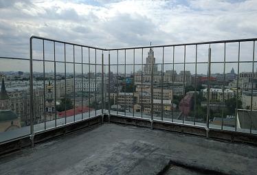 Ограждения с вертикальным заполнением купить в Москве