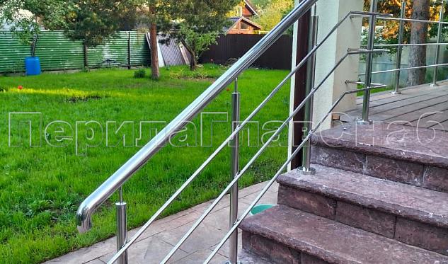 Перила с тремя ригелями в Москве. Готовые проекты ПерилаГлавСнаб