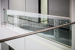 Стеклянные перила для балконов в Москве. Готовые проекты ПерилаГлавСнаб - фото 1