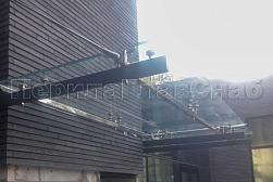 Стеклянные козырьки на спайдерах в Москве. Готовые проекты ПерилаГлавСнаб - фото 7