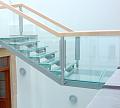 Стеклянные ступени и стеклянная площадка на лестнице в Москве. Готовые проекты ПерилаГлавСнаб - фото 1