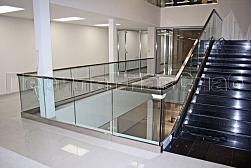 Стеклянные ограждения для торговых  и бизнес центров в Москве. Готовые проекты ПерилаГлавСнаб - фото 16