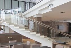 Стеклянные ограждения для торговых  и бизнес центров в Москве. Готовые проекты ПерилаГлавСнаб - фото 4