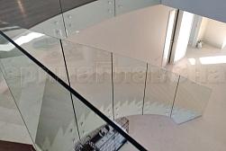 Цельностеклянные ограждения на несущем стекле в Москве. Готовые проекты ПерилаГлавСнаб - фото 3