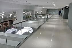 Цельностеклянные ограждения на несущем стекле в Москве. Готовые проекты ПерилаГлавСнаб - фото 2