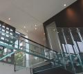 Стеклянные полы на площадке маршевой лестницы в Москве. Готовые проекты ПерилаГлавСнаб - фото 1